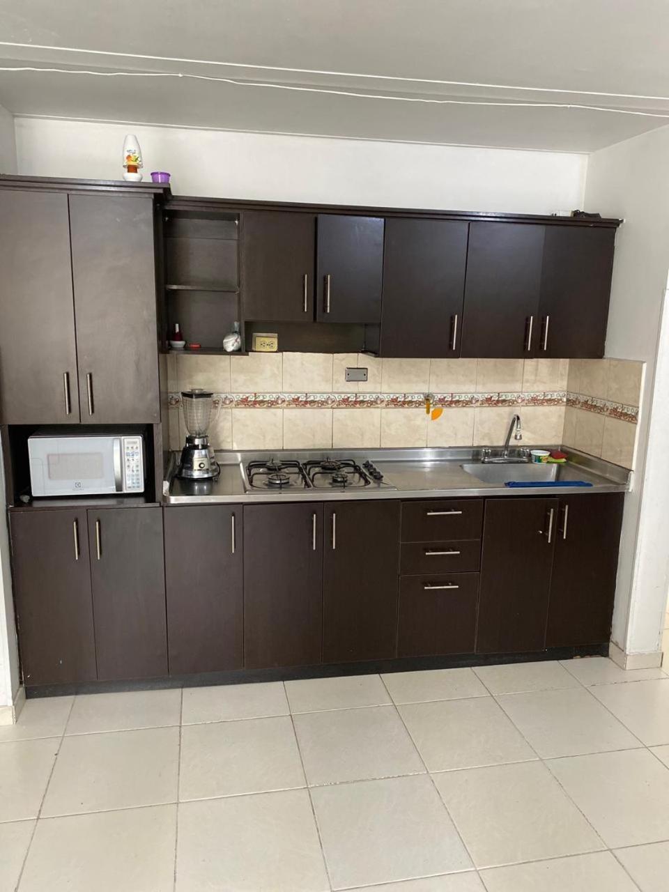 E2 Comodo Y Amplio Apartamento En Laureles Estadio 120 Mts2 Медельин Экстерьер фото